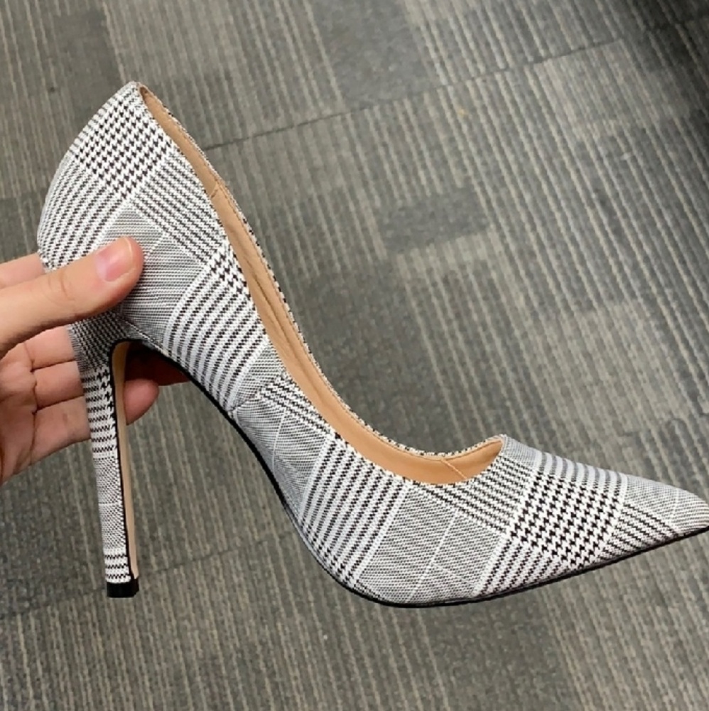 🆕️👉Black White Plaid Pointed Toe Stiletto Heel - Picture 4 of 6